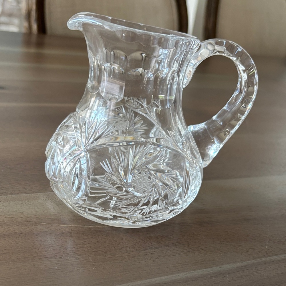 Crystal Clear Signatures Elegant Clear Glass Pitcher with Original Box